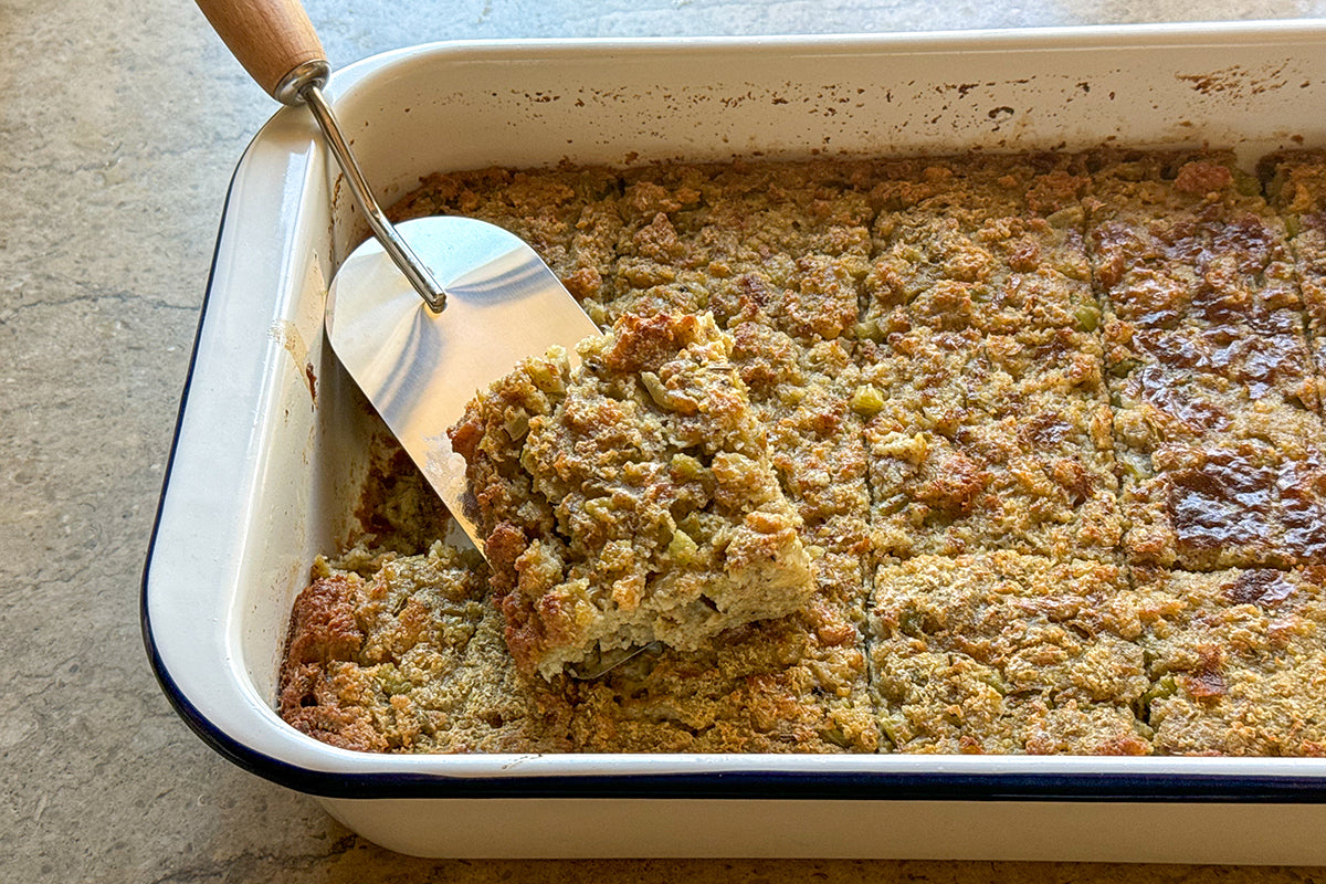 Cornbread Dressing – Old Country Kitchenware