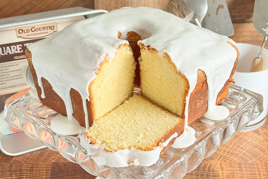 Mile High 7UP Powdered Sugar Pound Cake
